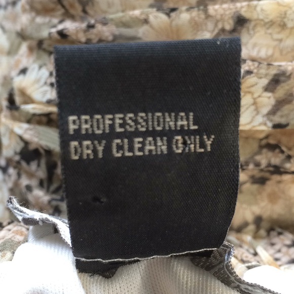 Dressbarn Pleated Skirt Floral w/ Lace Hem Maxi - Picture 6 of 6